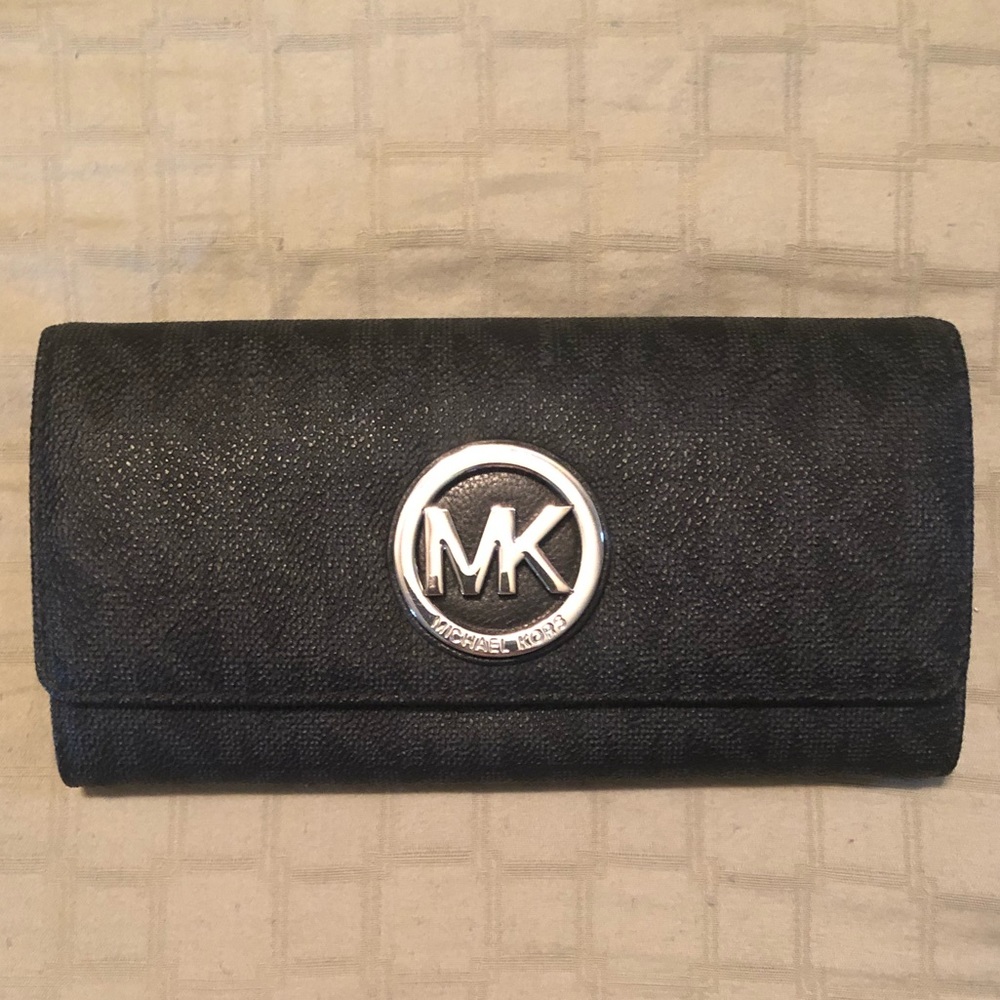 Michael Kors wallet